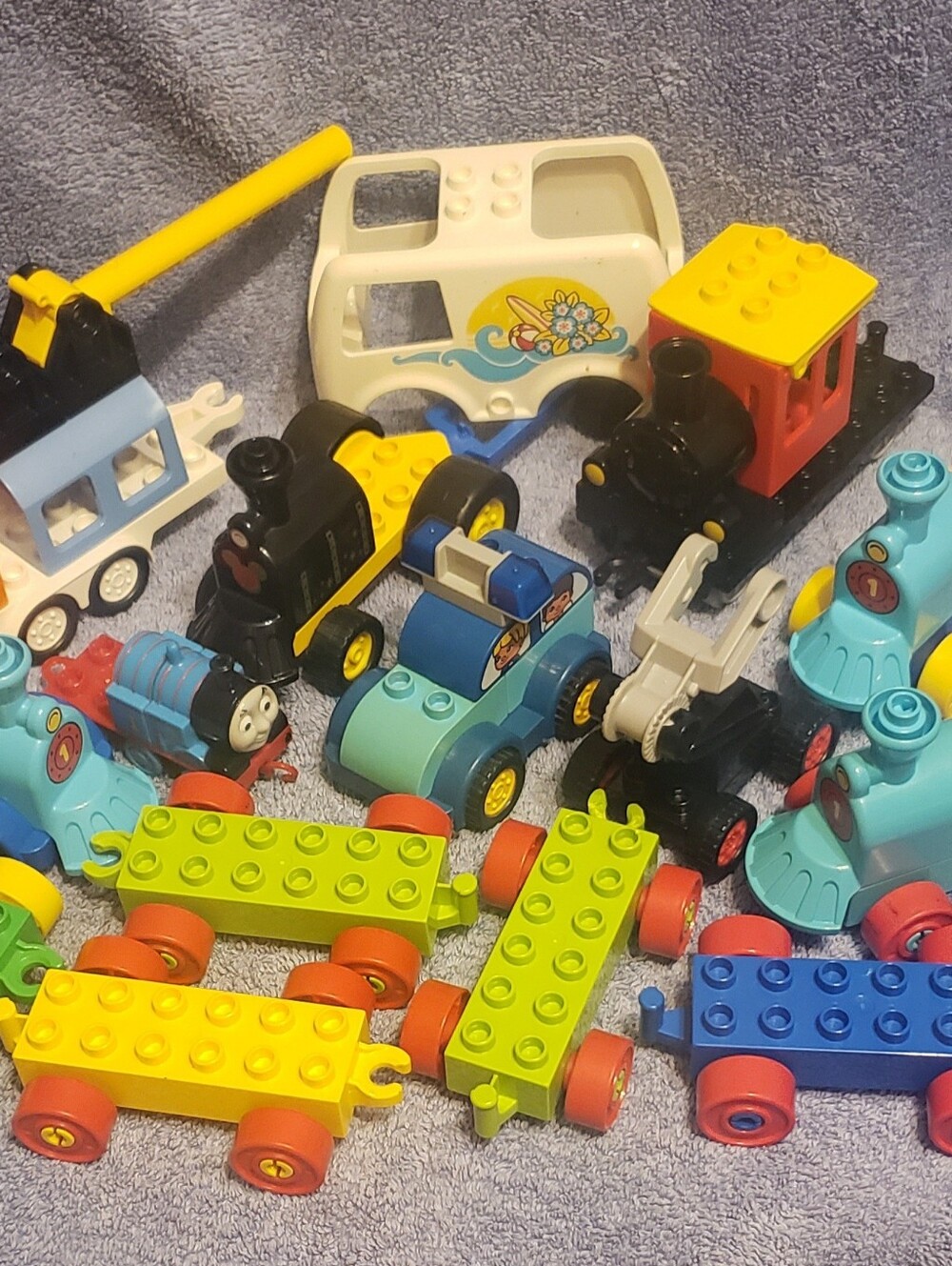 Lego+Lego Duplo Lot  Cars Bases  Vehicle w/  wheels Parts